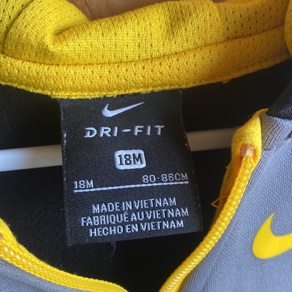 Nike Zip Up Jacket - Picture 4 of 4